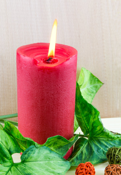 点燃红烛图片下载