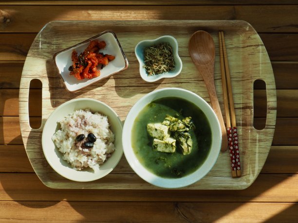 韩国菜辣椒素牡蛎豆腐汤图片下载