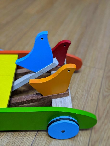 彩色婴儿玩具学步车图片下载