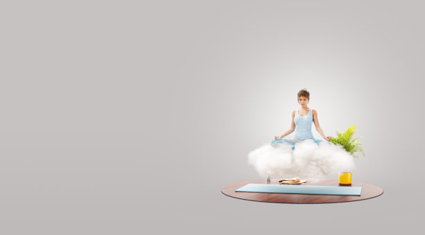 年轻女子坐在白云莲花的位置和沉思。图片下载