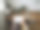 在公寓里画画的亚洲艺术家图片下载