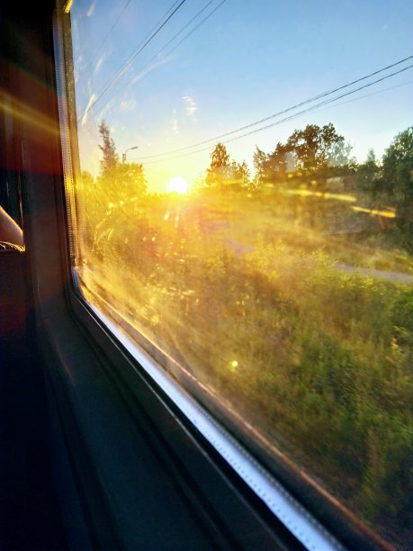 阳光明媚的风图片下载