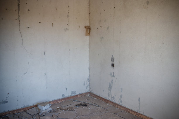 废弃公寓的内部图片下载