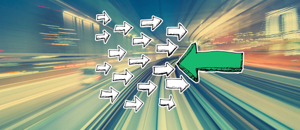 箭头面向相反的方向与高速运动模糊图片下载