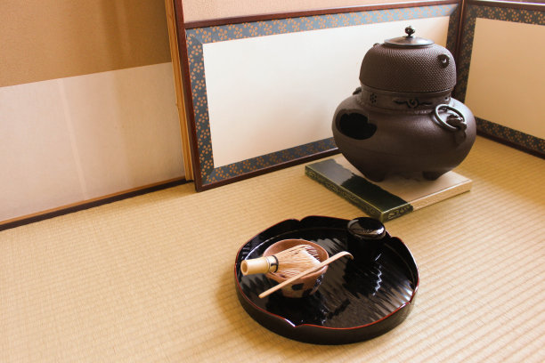日本茶室:准备抹茶图片下载