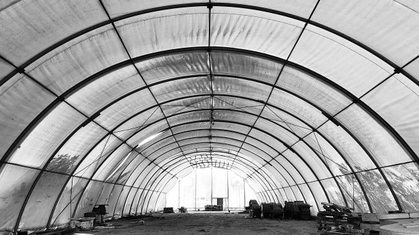 一个废弃的仓库图片下载