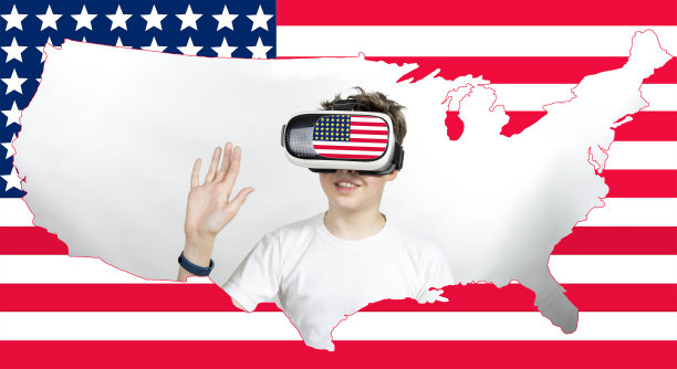 积极情绪的概念。年轻人喜欢生活。以美国国旗为背景的拼贴画。这个人的肖像刻在美国地图的等高线上。图片下载