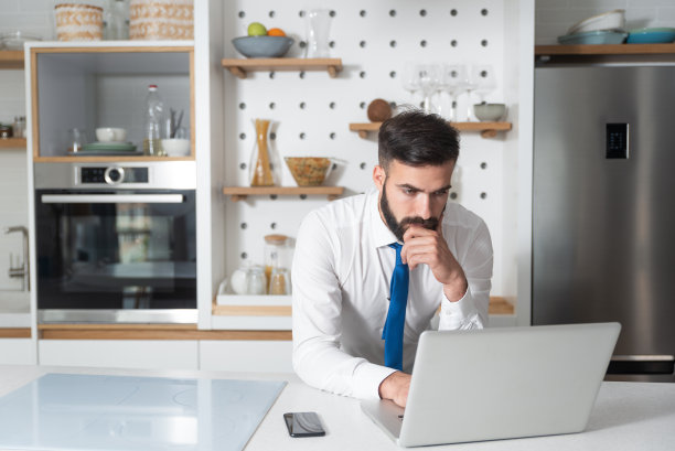 办公图片素材ID：377845842