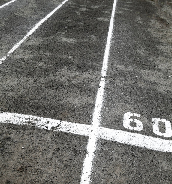 在沥青路面上划线和编号图片下载