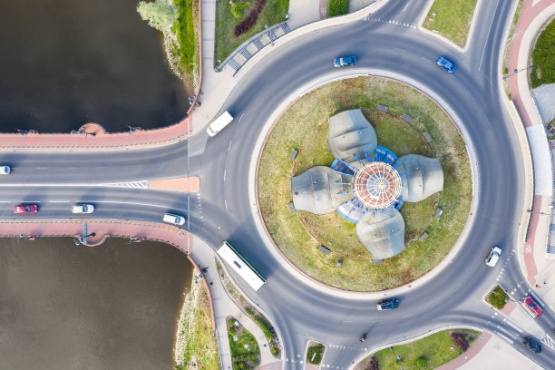 波兰Lubuskie无人机拍摄的Gorzow Wielkopolski城的Dominanta塔图片下载