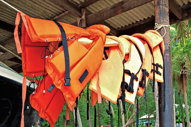 游客救生衣图片下载