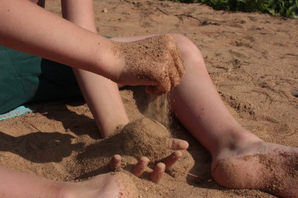 游戏用沙子。图片下载