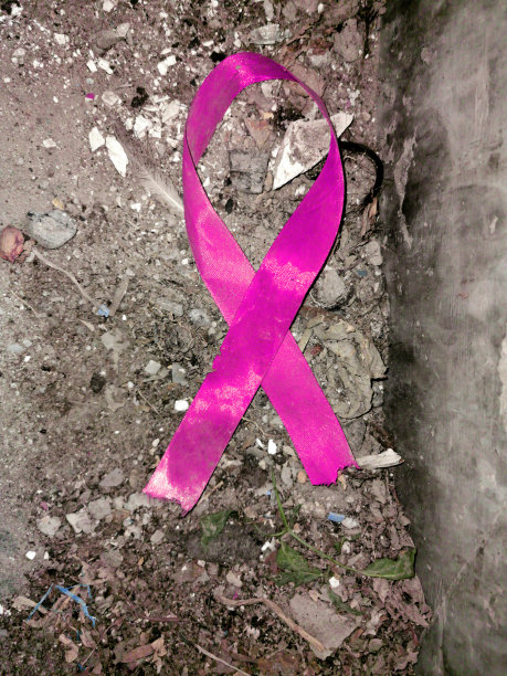 遗失和遗弃的乳腺癌标志或丝带图片下载