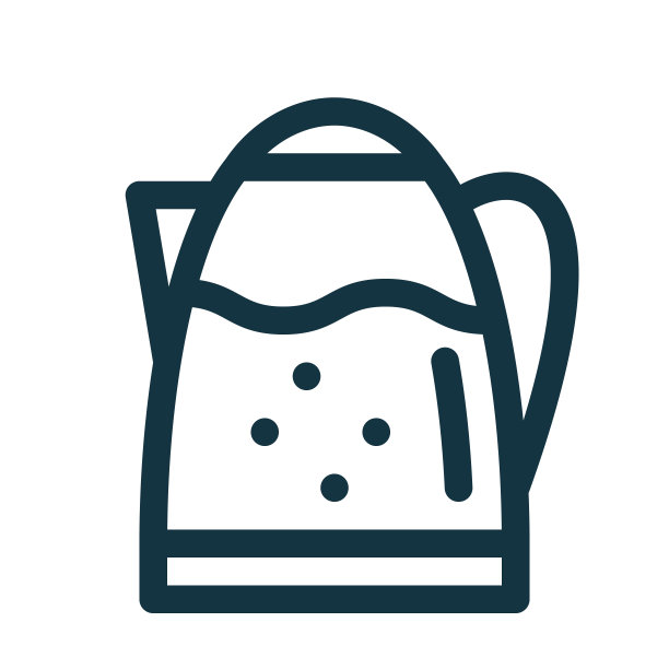 有沸水和气泡的电水壶。图片下载