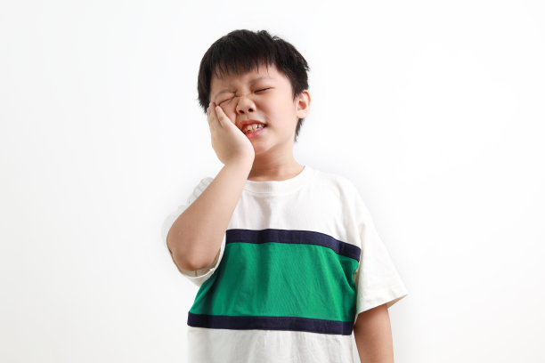 小男孩牙疼图片下载
