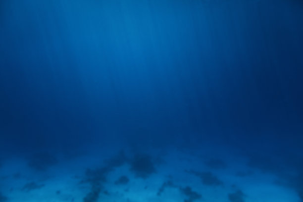 深蓝色海底水下背景图片下载