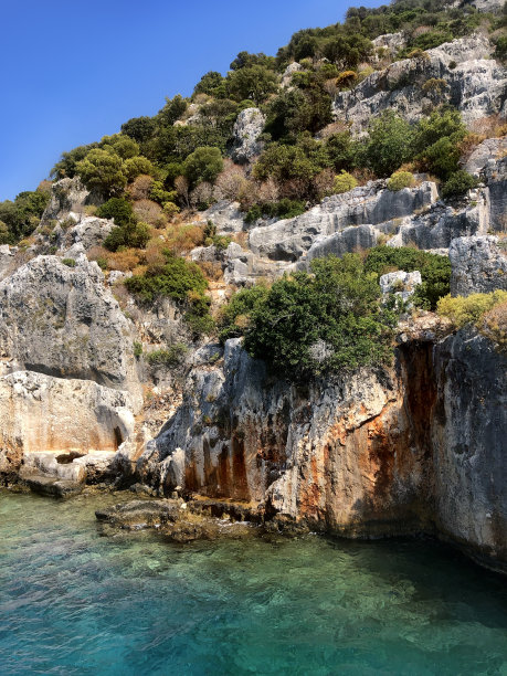 利西亚古城沉没在水下。地中海海岸线。西梅纳/凯科娃/安塔利亚/土耳其图片下载