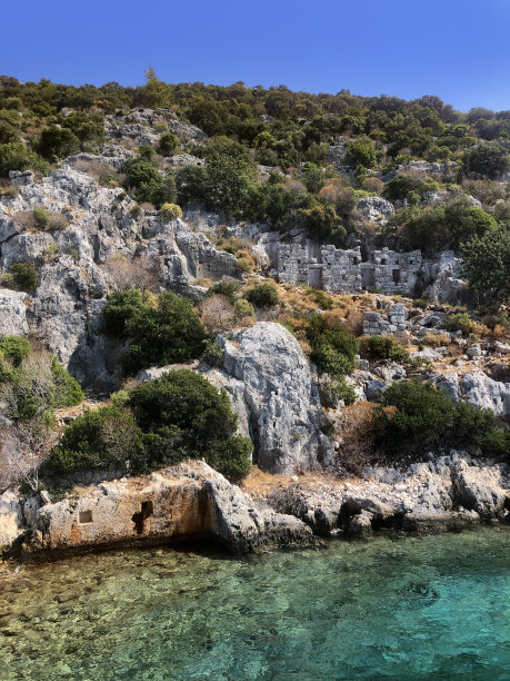 利西亚古城沉没在水下。地中海海岸线。西梅纳/凯科娃/安塔利亚/土耳其图片下载