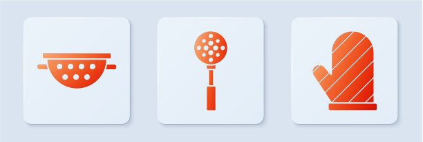 准备好抹刀、厨房滤锅和烤箱手套图片下载