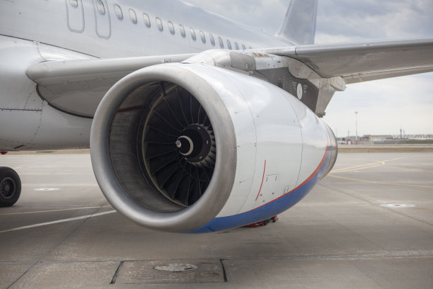 飞机引擎。船的机翼。图片下载