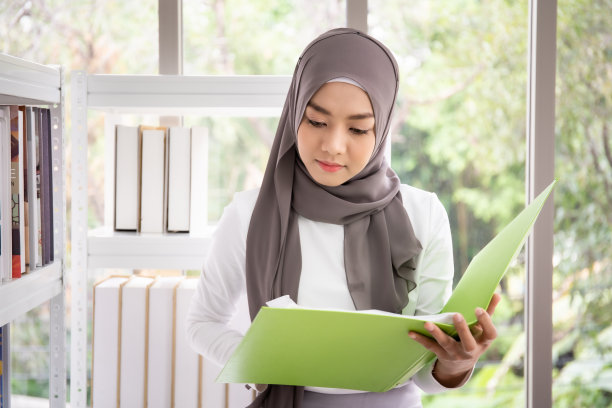 穆斯林妇女的肖像图片下载