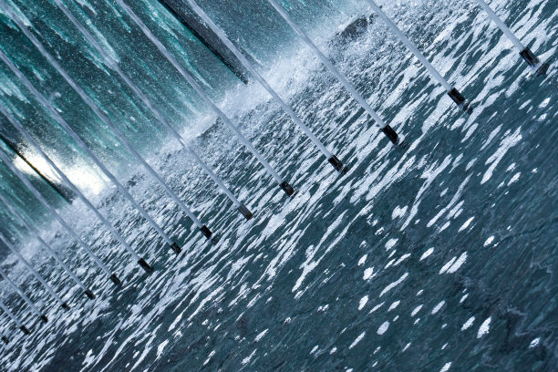 喷泉的抽象斜线图片下载