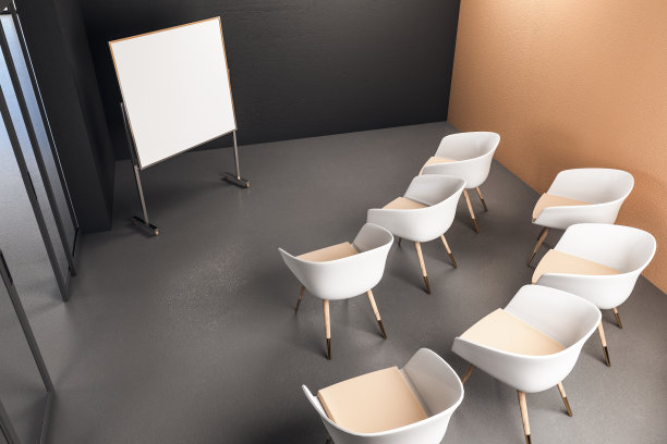 带空白横幅的展示室图片下载