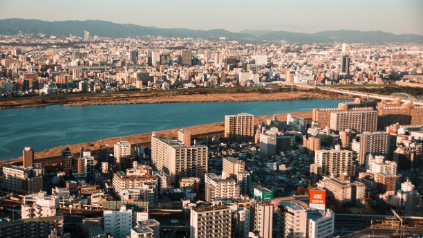 大阪观测大楼的日落景色图片下载
