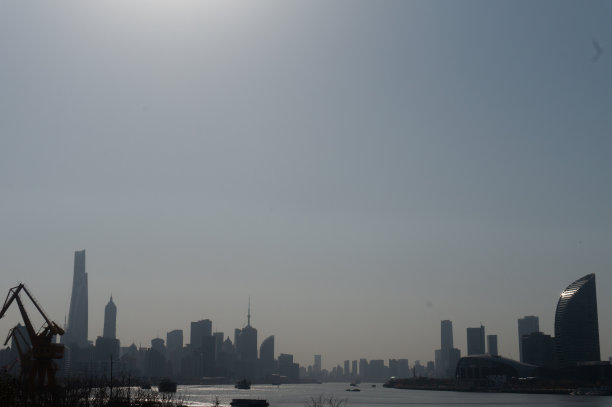 中国上海的摩天大楼、建筑和城市景观的剪影图片下载