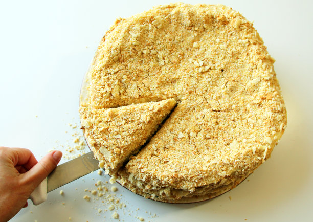 拿破仑蛋奶蛋糕和自制酥皮点心。图片下载