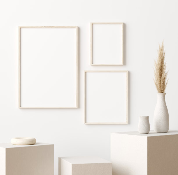 模拟的框架在家庭内部背景，白色房间与天然木制家具，Scandi-Boho风格图片下载