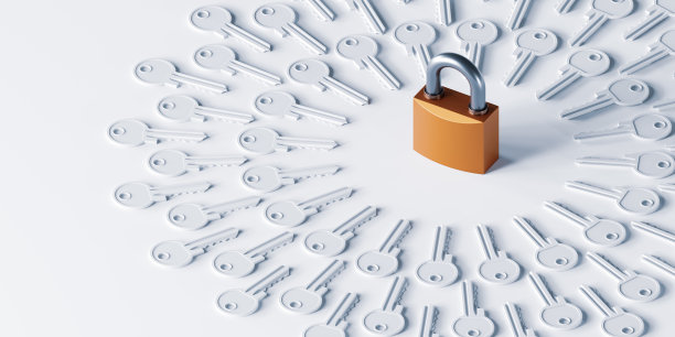 钥匙散落在挂锁上图片下载