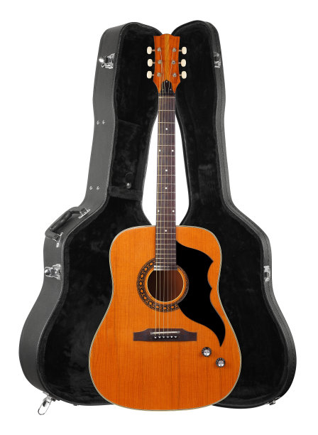 乐器-正面视图，硬盒子里的古典吉他。孤立的图片下载