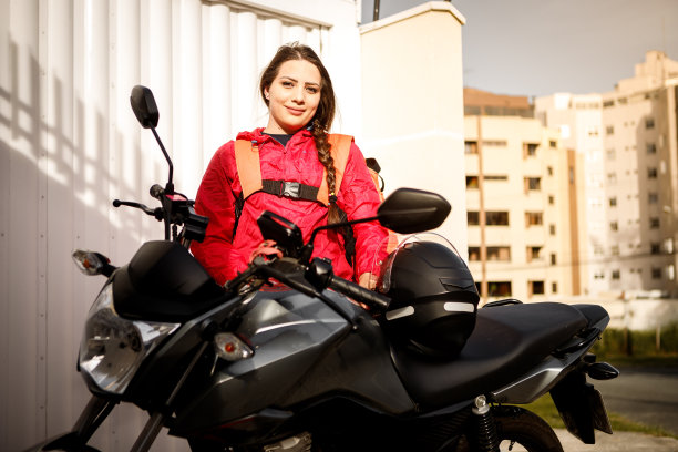 送货女，摩托车女图片下载
