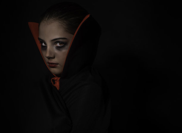 孩子吸血鬼-成年图片下载