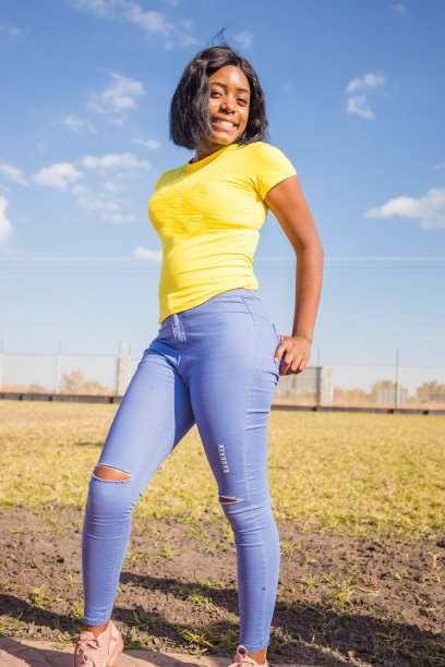 非洲/赞比亚女孩微笑在相机库存照片图片下载