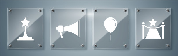 地毯上设置障碍物和星星气球图片下载