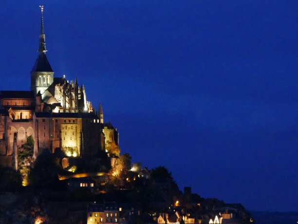 晚上去圣米歇尔山图片下载