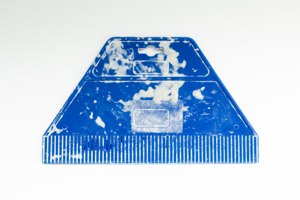 白色背景上的油毡抹刀图片下载