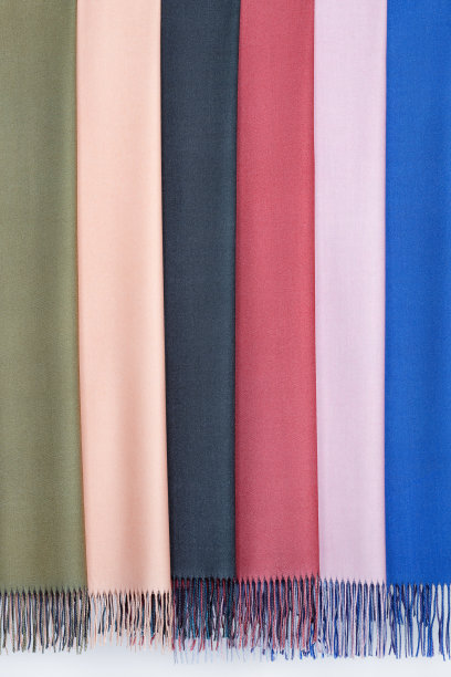 多色，扁围巾衣架。图片下载