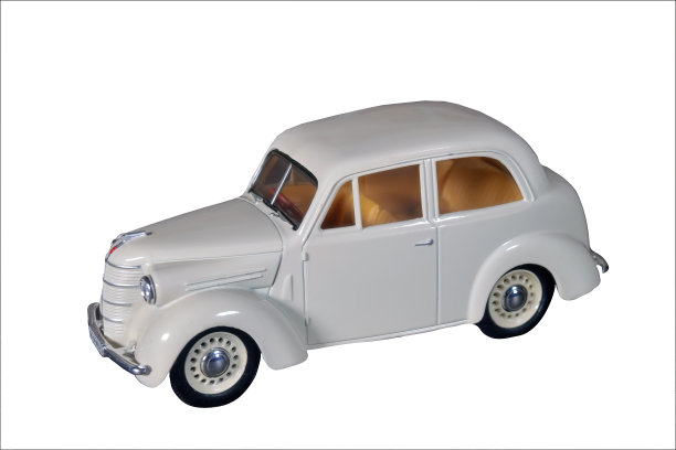 儿童玩具车白色孤立在一个白色背景的特写。图片下载