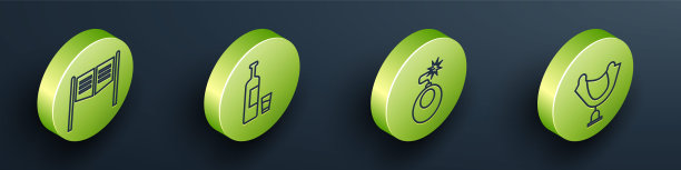 设置等距沙龙门，威士忌瓶和玻璃，炸弹准备爆炸和狂野西部马鞍图标。向量图片下载