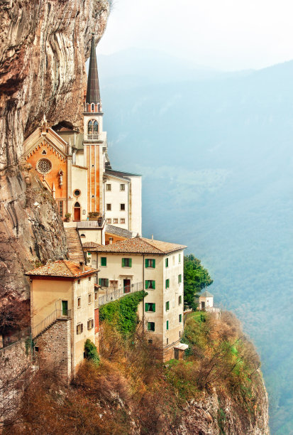 石阶的台阶圣母德拉科罗娜图片下载