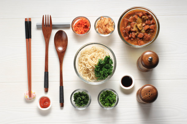 米粉，印尼流行的街头小吃与面条的概念图片下载