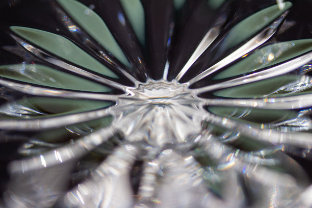 宏观抽象艺术设计背景的散焦铅水晶玻璃纹理图片下载