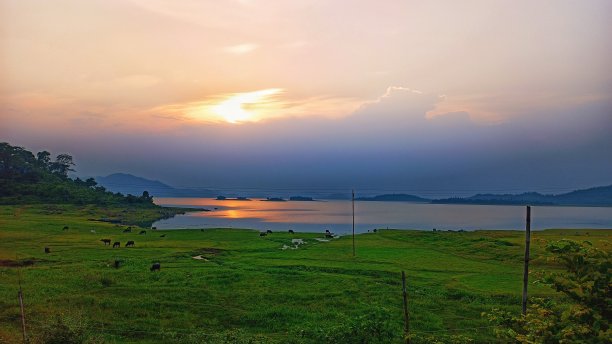 太阳在印度的马桑杰尔落下图片下载