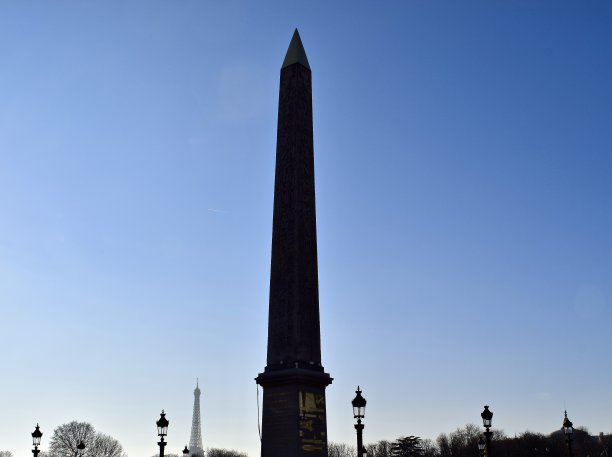 巴黎的一座塔。图片下载