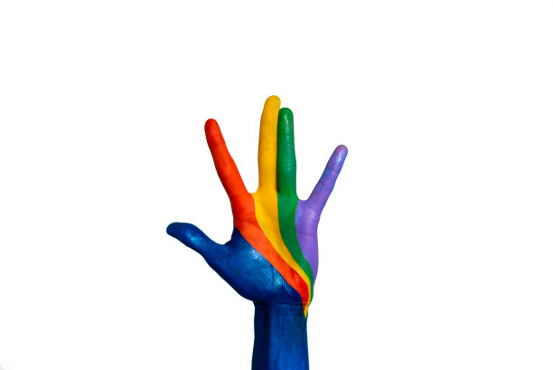 水在白色的背景上画手。图片下载