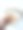 女人手里拿着几张50欧元的钞票图片下载