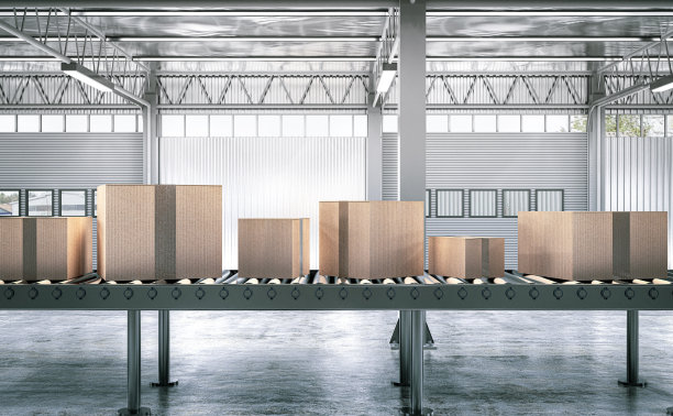 在新大厅分拣快递或邮包图片下载